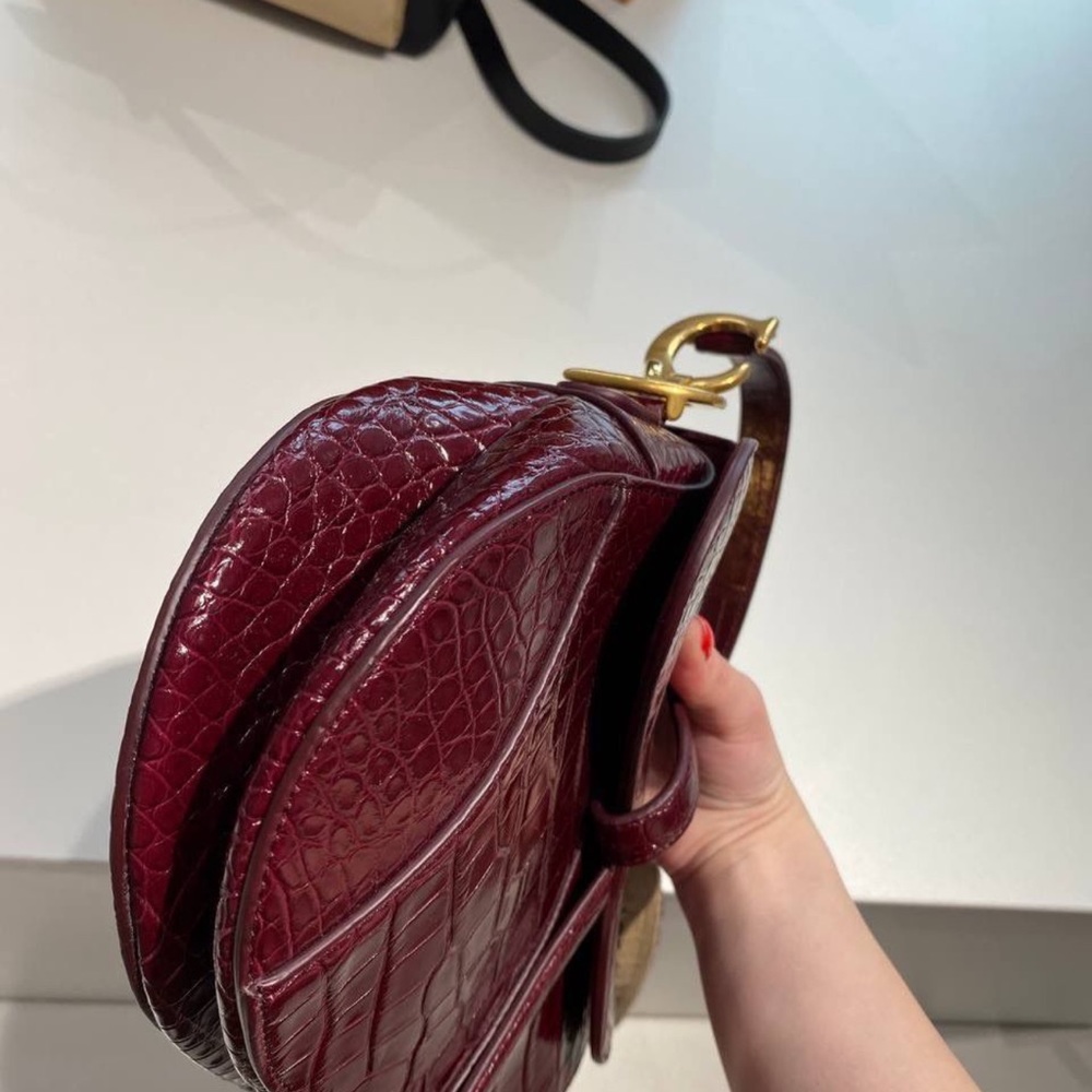 Metallic Burgundy Shiny Alligator Saddle Bag Gold
Hardware - Picture 7 of 11